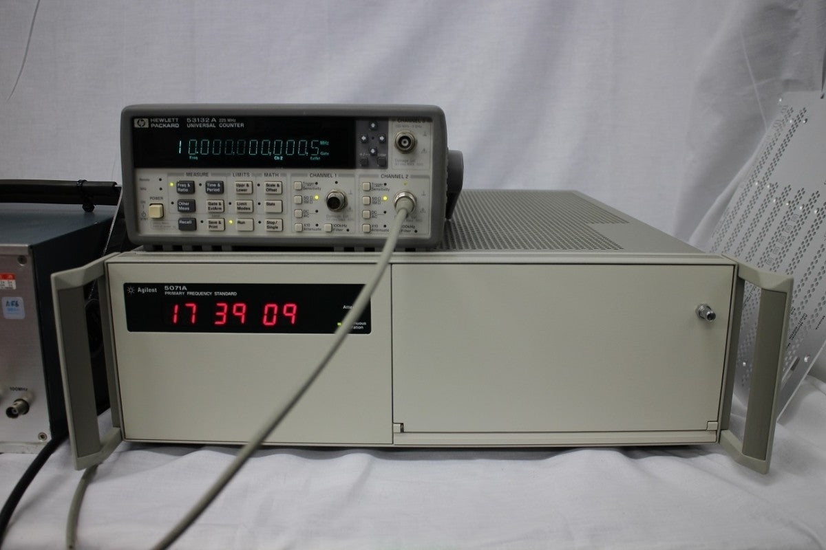 Advantest TR3110 Portable Secondary Frequency Standard [u1048618369]