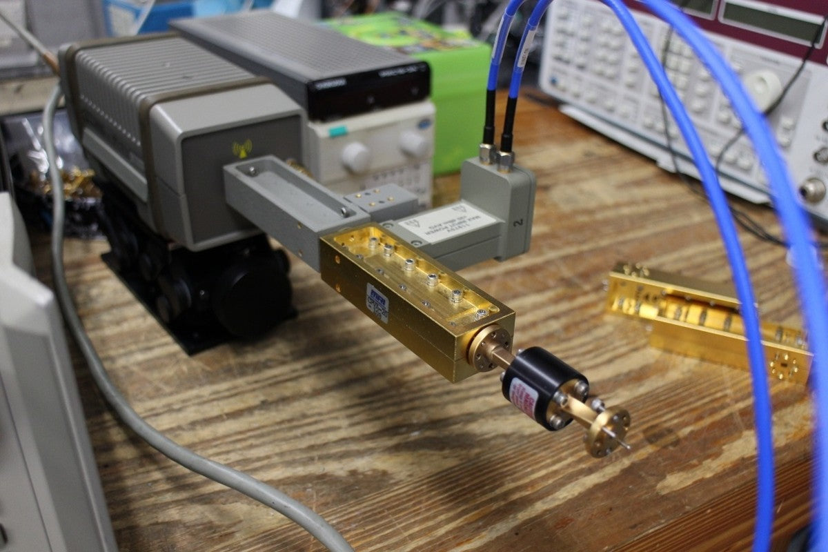 MRI CPVA20 Directional Coupler WR15 20dB 50.0-75.0GHz [g1049660563]