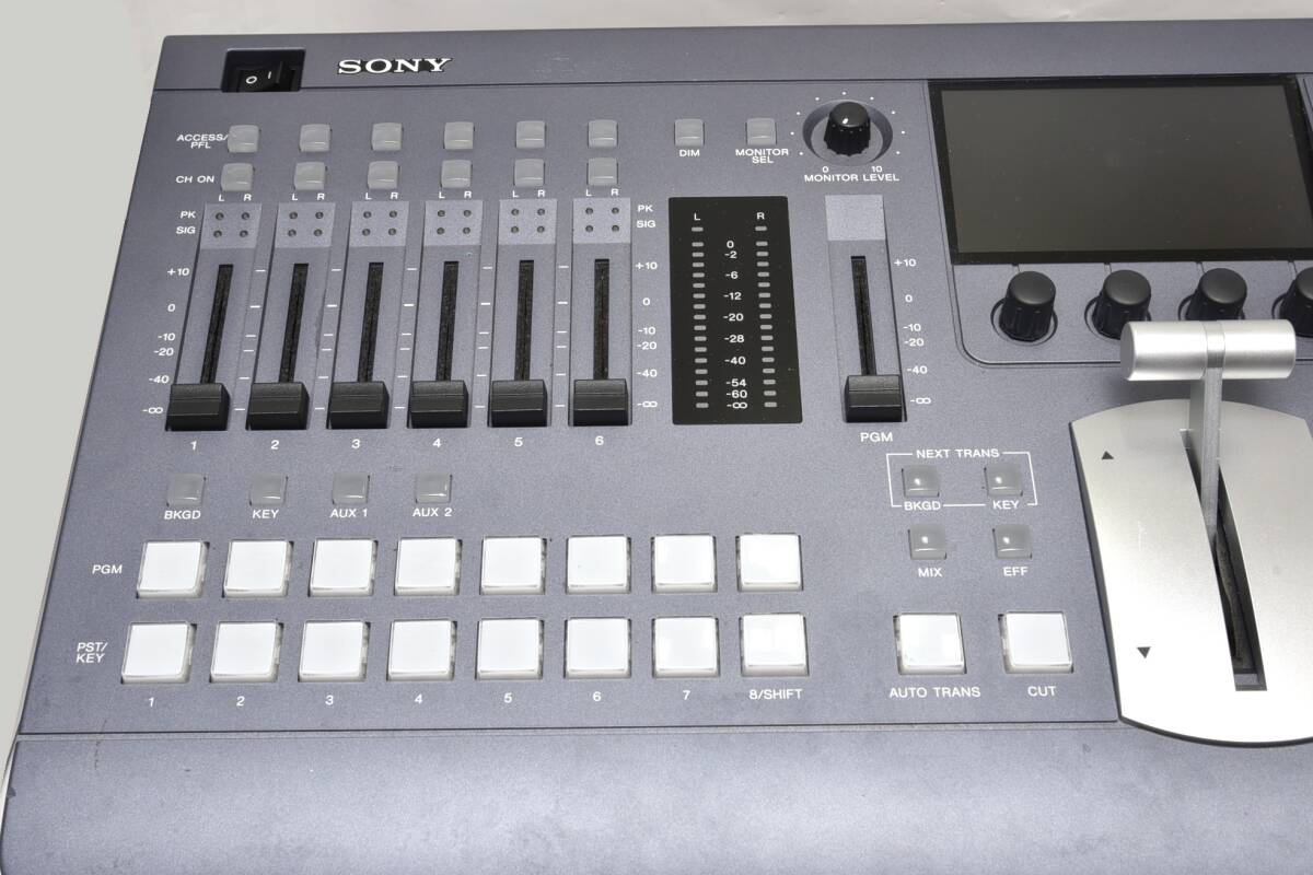 Sony MCS-8M Multi-Format Compact Switcher with Manual [m1139814953]