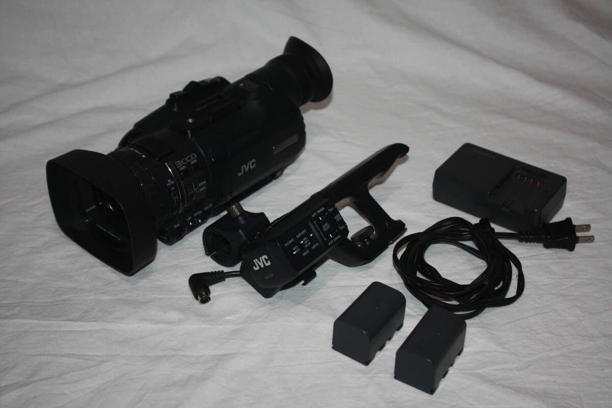 JVC GY-HM150 Professional HD Memory Card Camera Recorder with Microphone Unit Battery Charger [l1149756867]