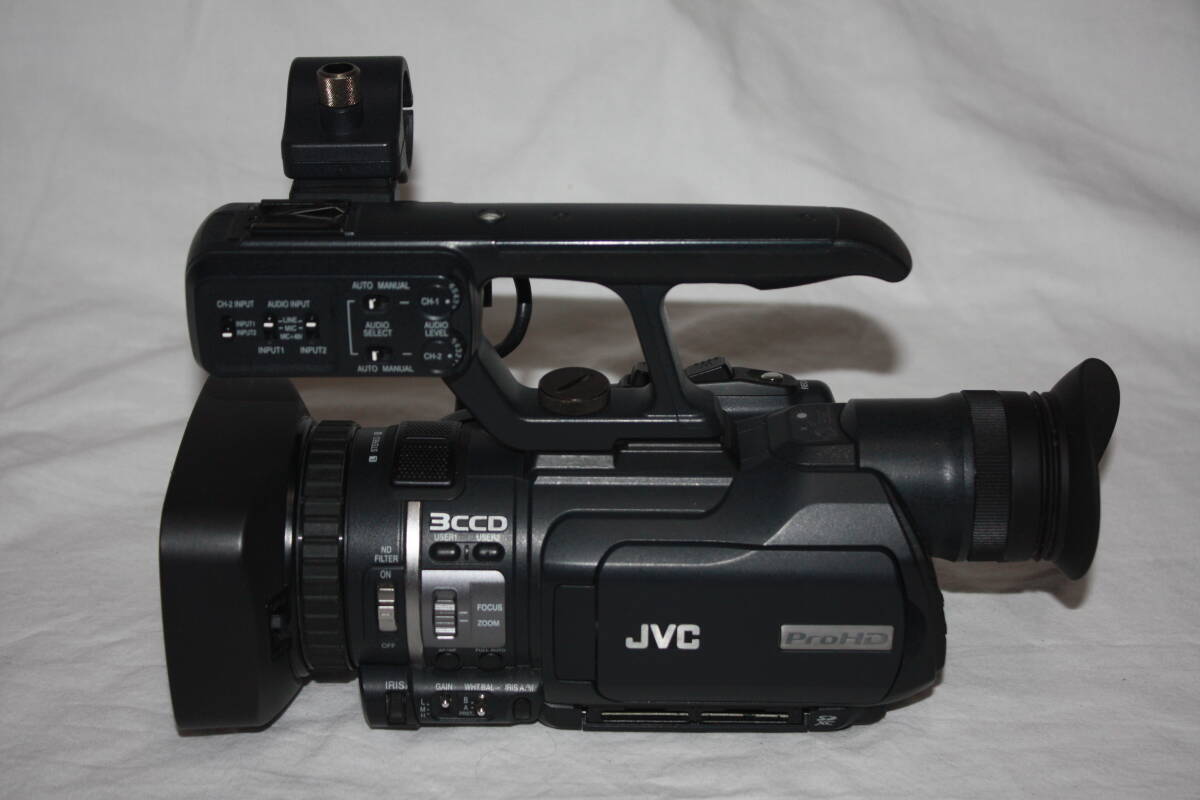 JVC GY-HM150 Professional HD Memory Card Camera Recorder with Microphone Unit Battery Charger [l1149756867]