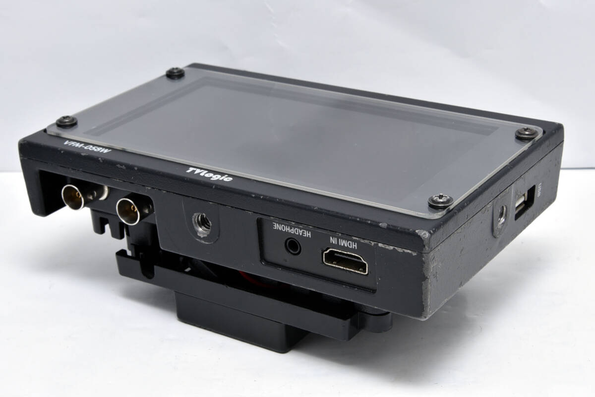 TVLogic VFM-058W 5.5-inch Full HD Viewfinder Monitor with Accessories [x1154770659]