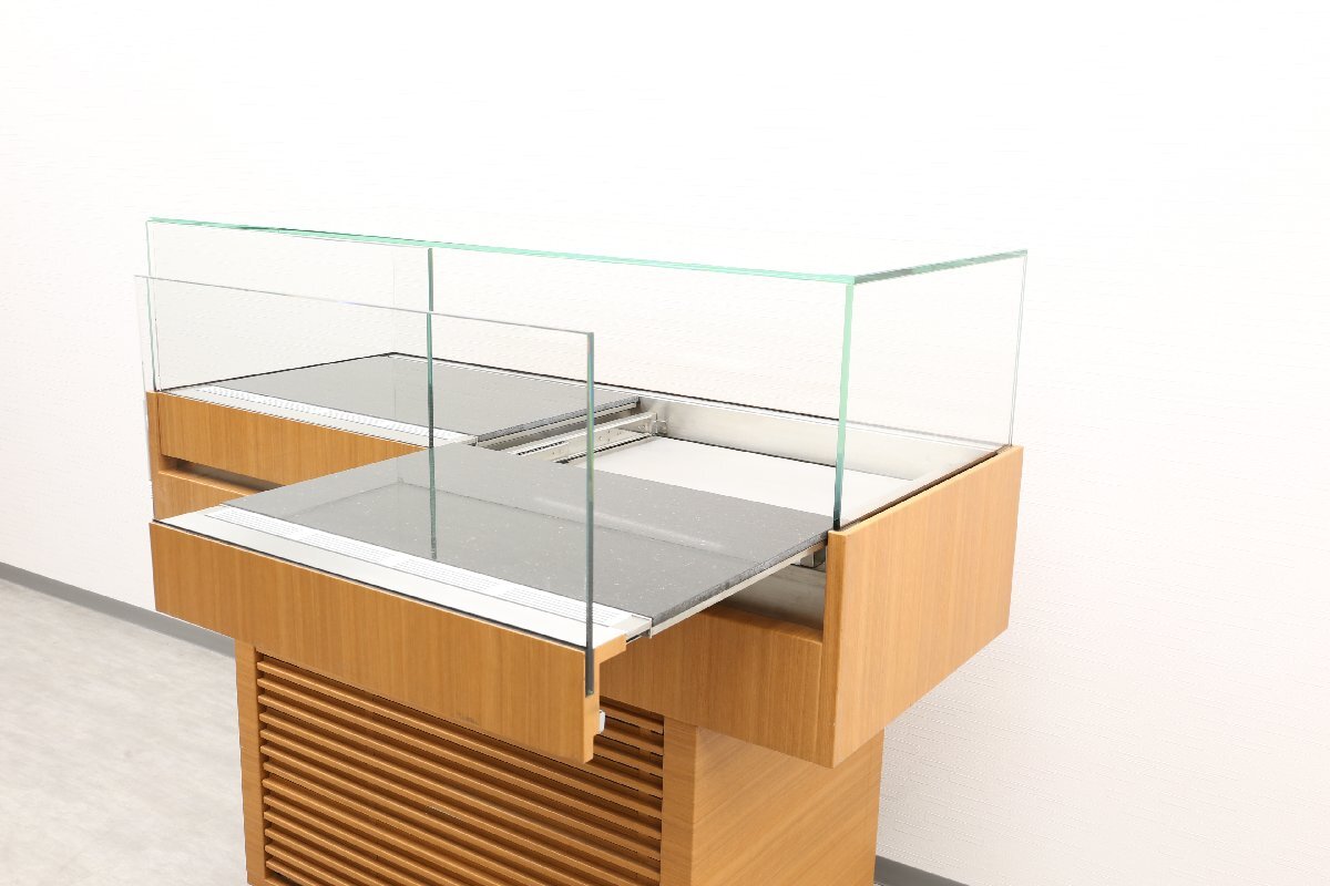 Kyowa Refrigerated Showcase [r1177445250]