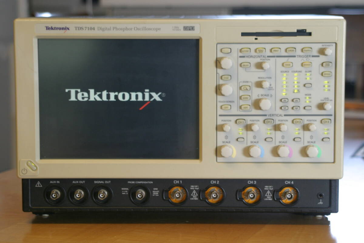 Tektronix TDS7104 Digital Oscilloscope [g1183275025]