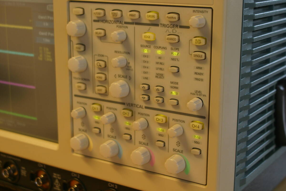 Tektronix TDS7104 Digital Oscilloscope [g1183275025]