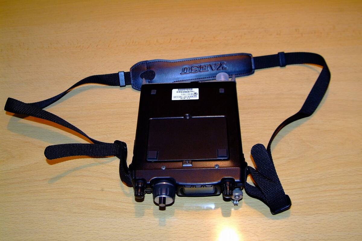 FT-818ND Radio Transceiver [c1188591664]