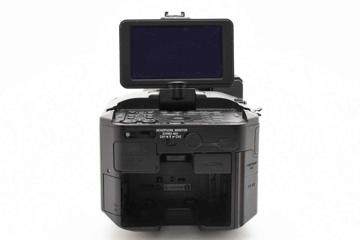 Sony NEX-FS700RH NXCAM Camcorder with Accessories [x1189635122]