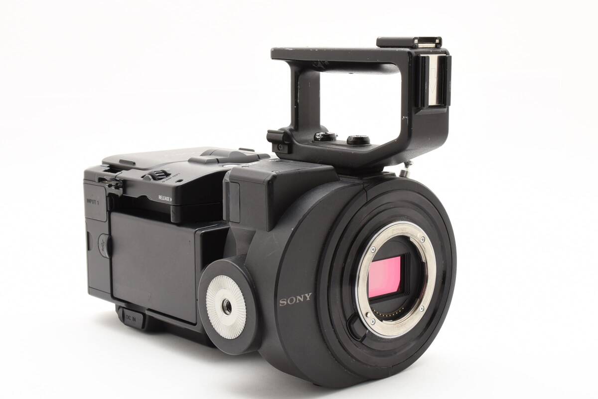 Sony NEX-FS700RH NXCAM Camcorder with Accessories [x1189635122]