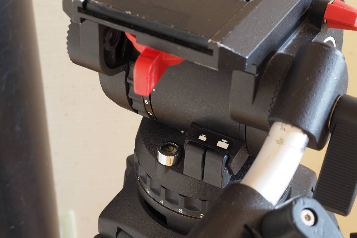 Sachtler VIDEO18 II Tripod [v1191252047]