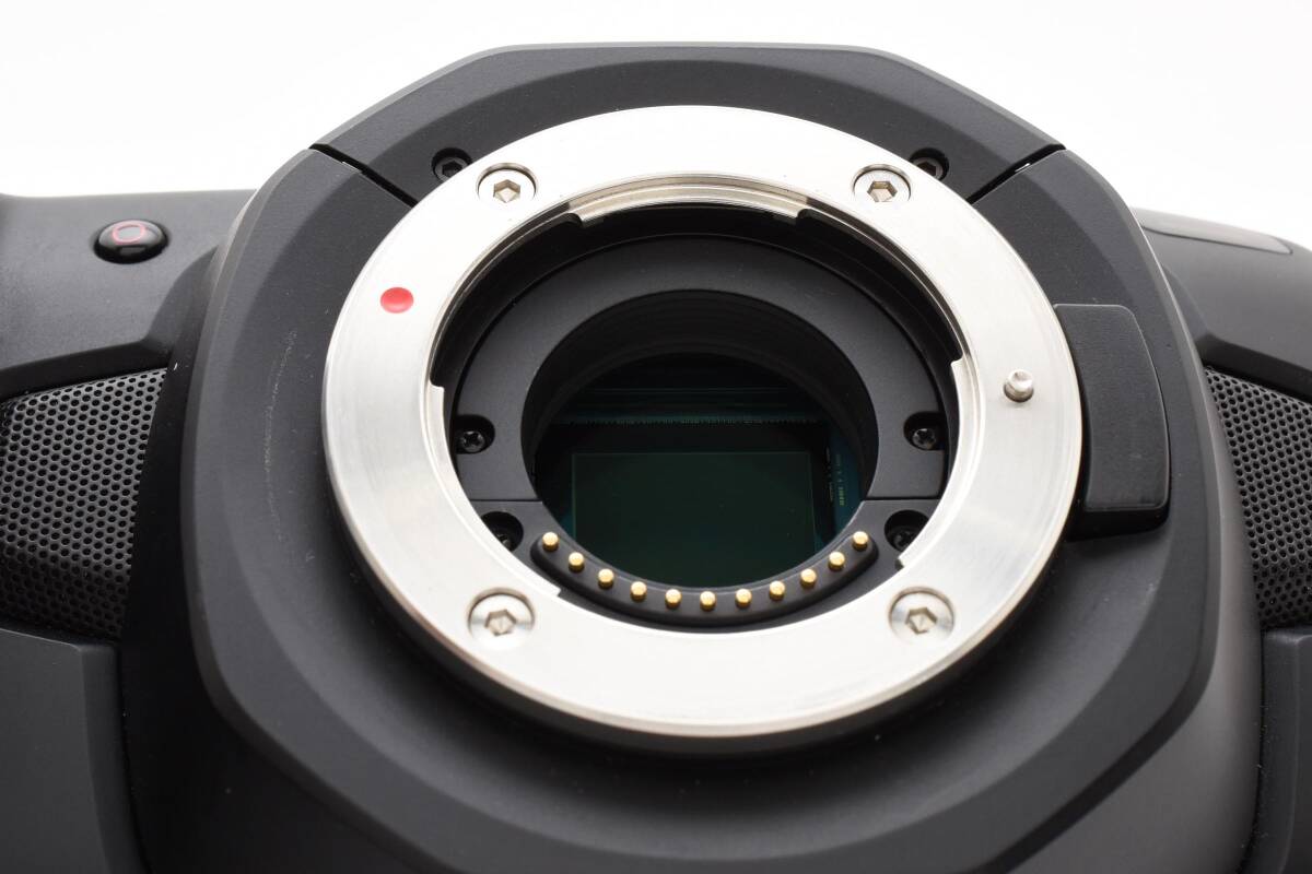 Blackmagic Pocket Cinema Camera 4K Cinema Camera [n1192384842]