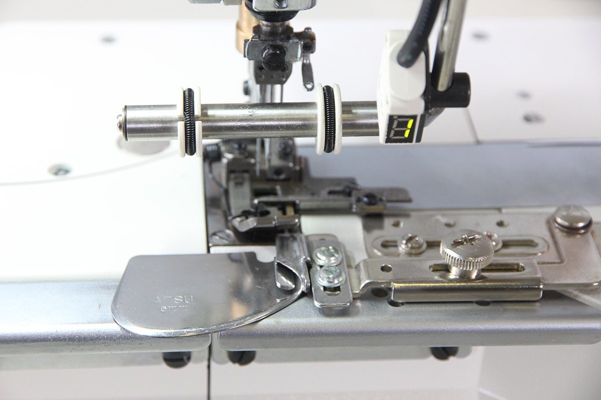 PEGASUS W3562P-01G Flatbed Interlock Stitch Sewing Machine Oil Barrier Type [d1195575628]