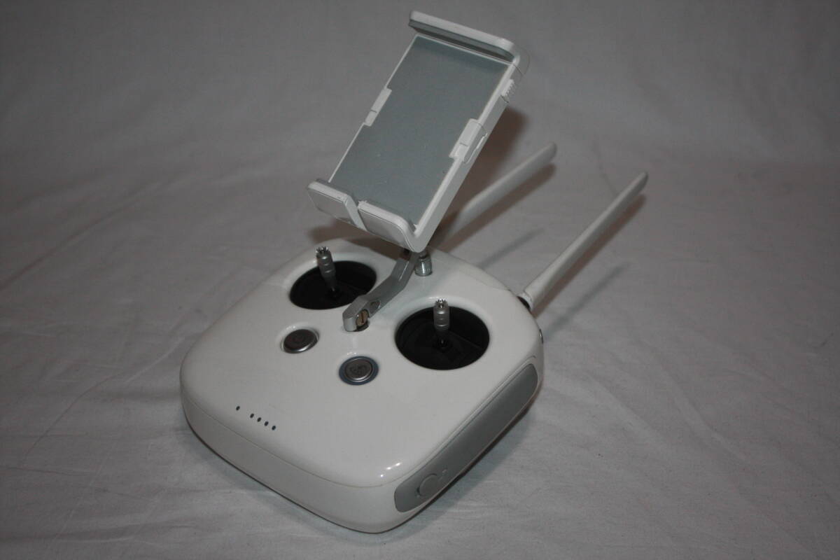 DJI Phantom 4 Pro Drone with GL300E Controller [c1195808101]