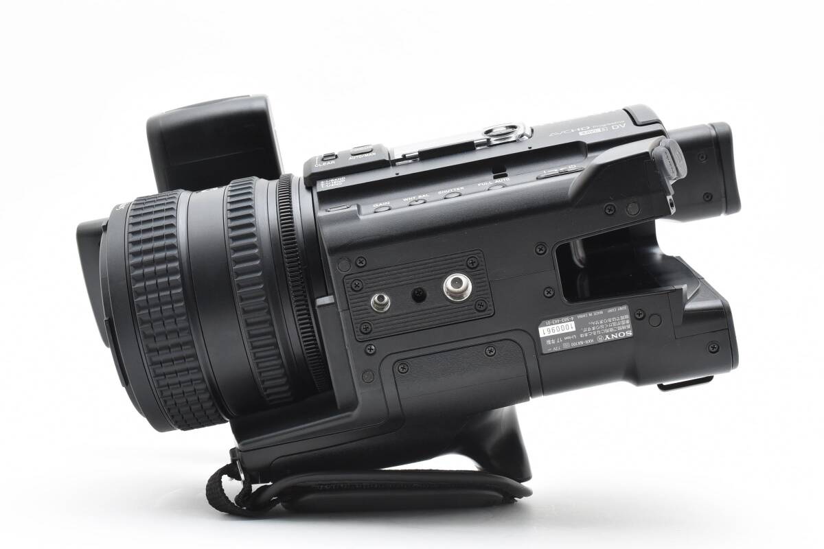 Sony HXR-NX100 Camcorder [j1199626918]