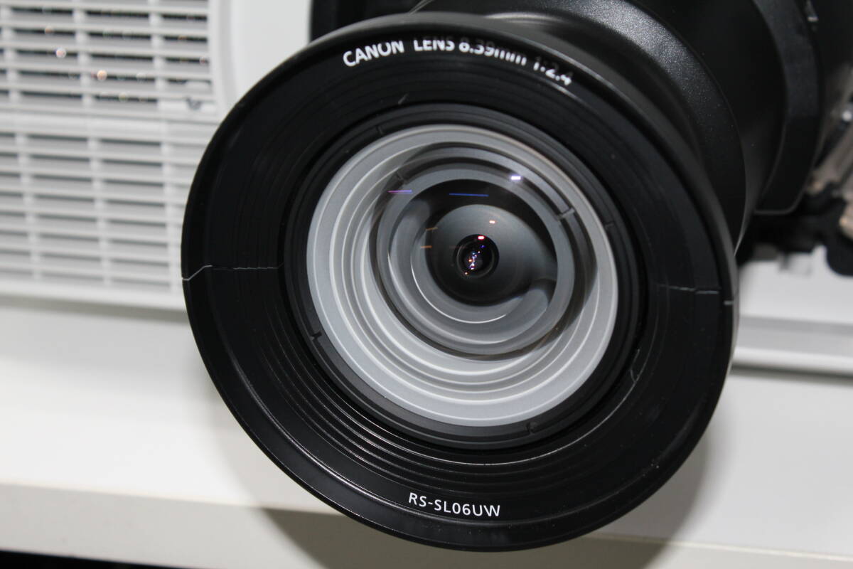 Canon WUX5800 Projector with Ceiling Mount [w1201107512]