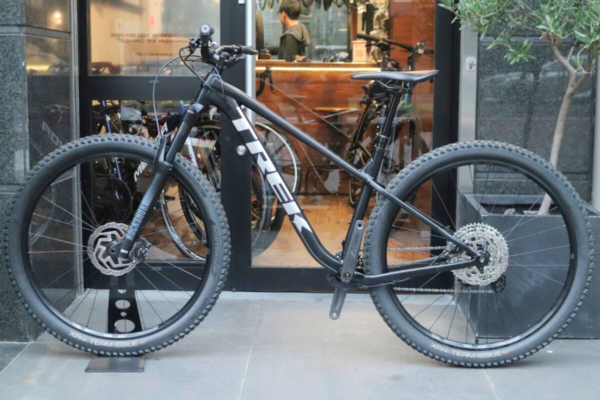 Trek Roscoe 7 2022 Mountain Bike M Size Shimano Deore M6100 12-Speed Aluminum 29 Inch [w1204776045]