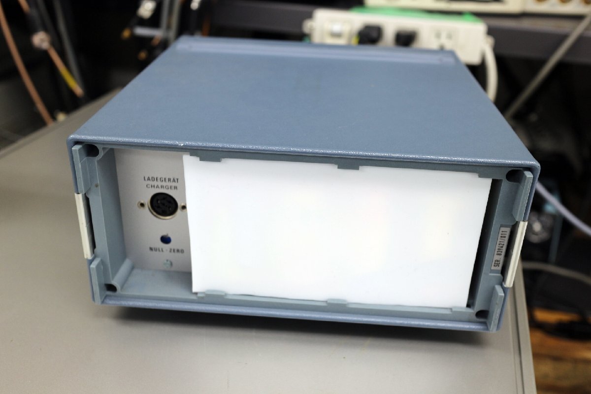 Rohde & Schwarz URV3 RF Millivoltmeter 10kHz-2GHz [u1209551465]
