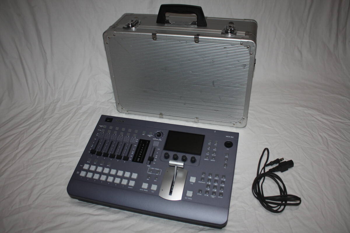 Sony MCS-8M Multi-Format Compact Switcher [u1211272061]