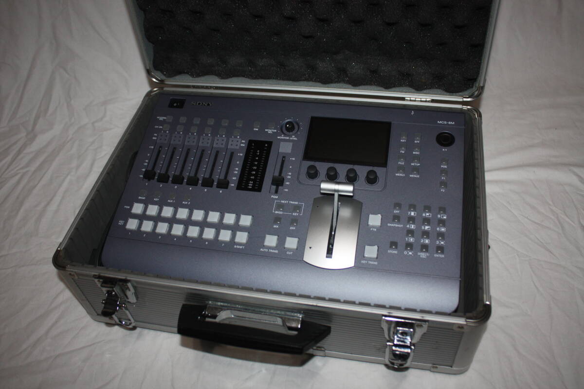 Sony MCS-8M Multi-Format Compact Switcher [u1211272061]