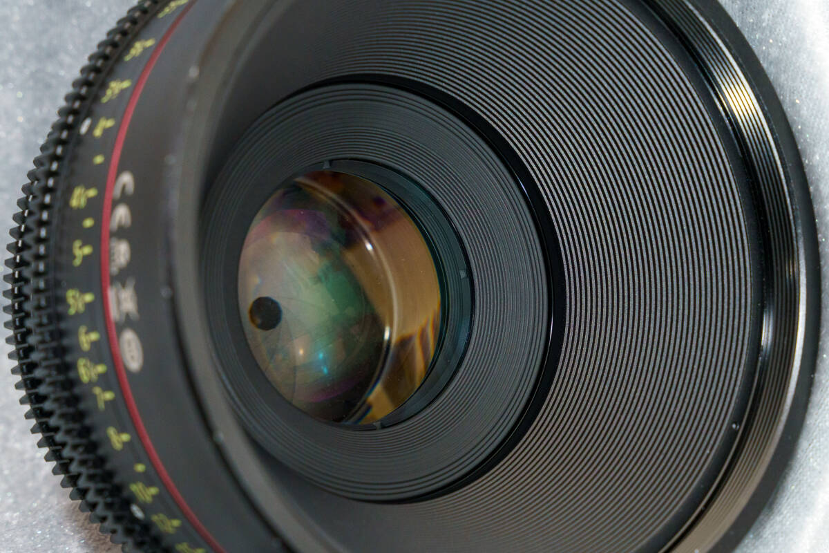 Canon CN-E 50mm T1.3 LF Cinema Lens [h1212241143]