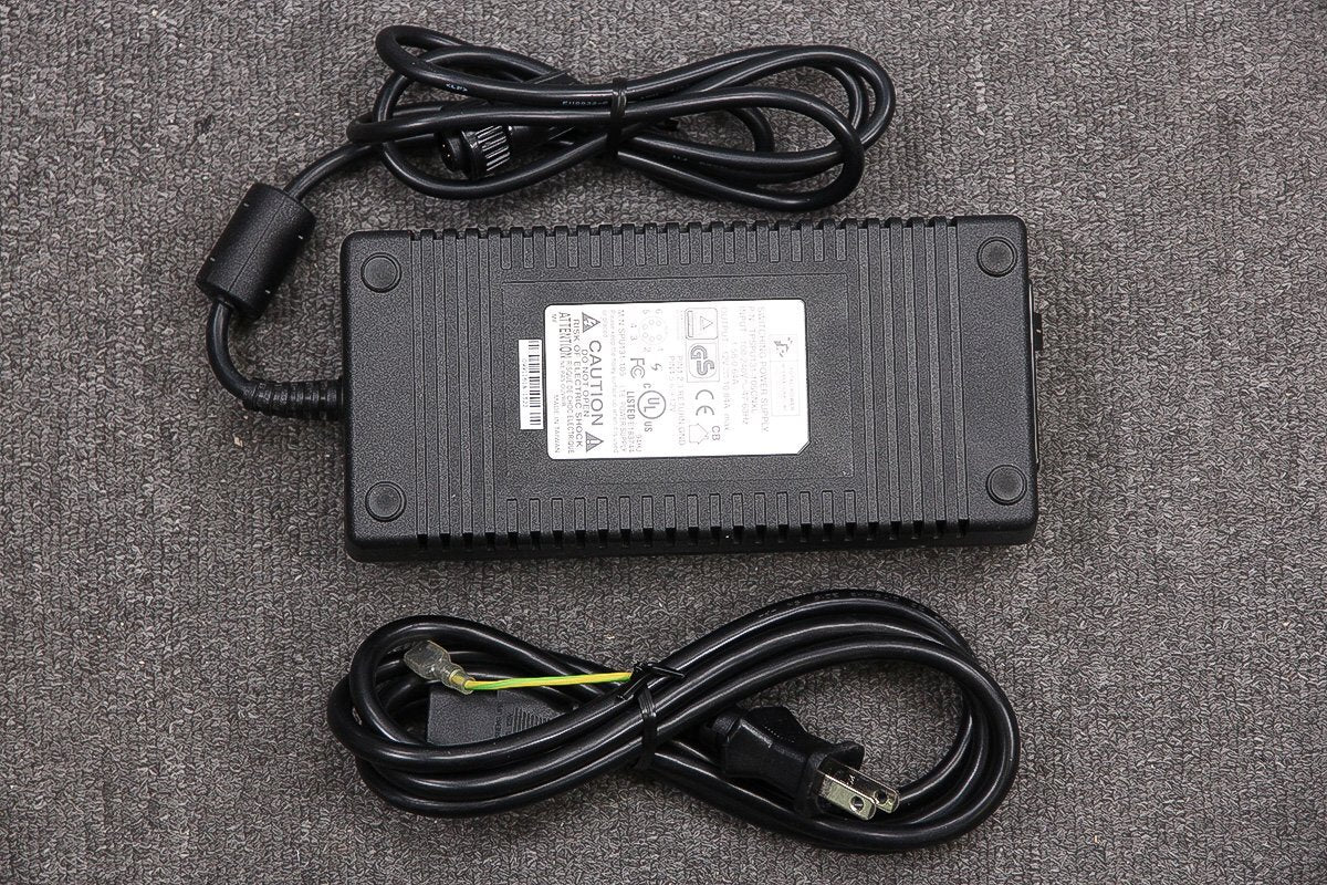 Thermo Scientific Nicolet iS10 Fourier Transform Infrared Spectrometer [b1213804972]