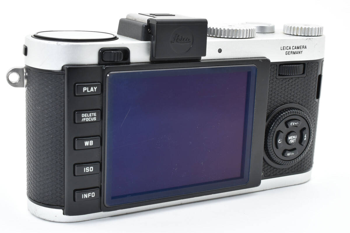 Leica X2 Digital Camera Silver 16.2 MP Compact [e1214369106]