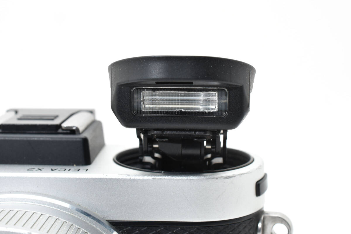 Leica X2 Digital Camera Silver 16.2 MP Compact [e1214369106]