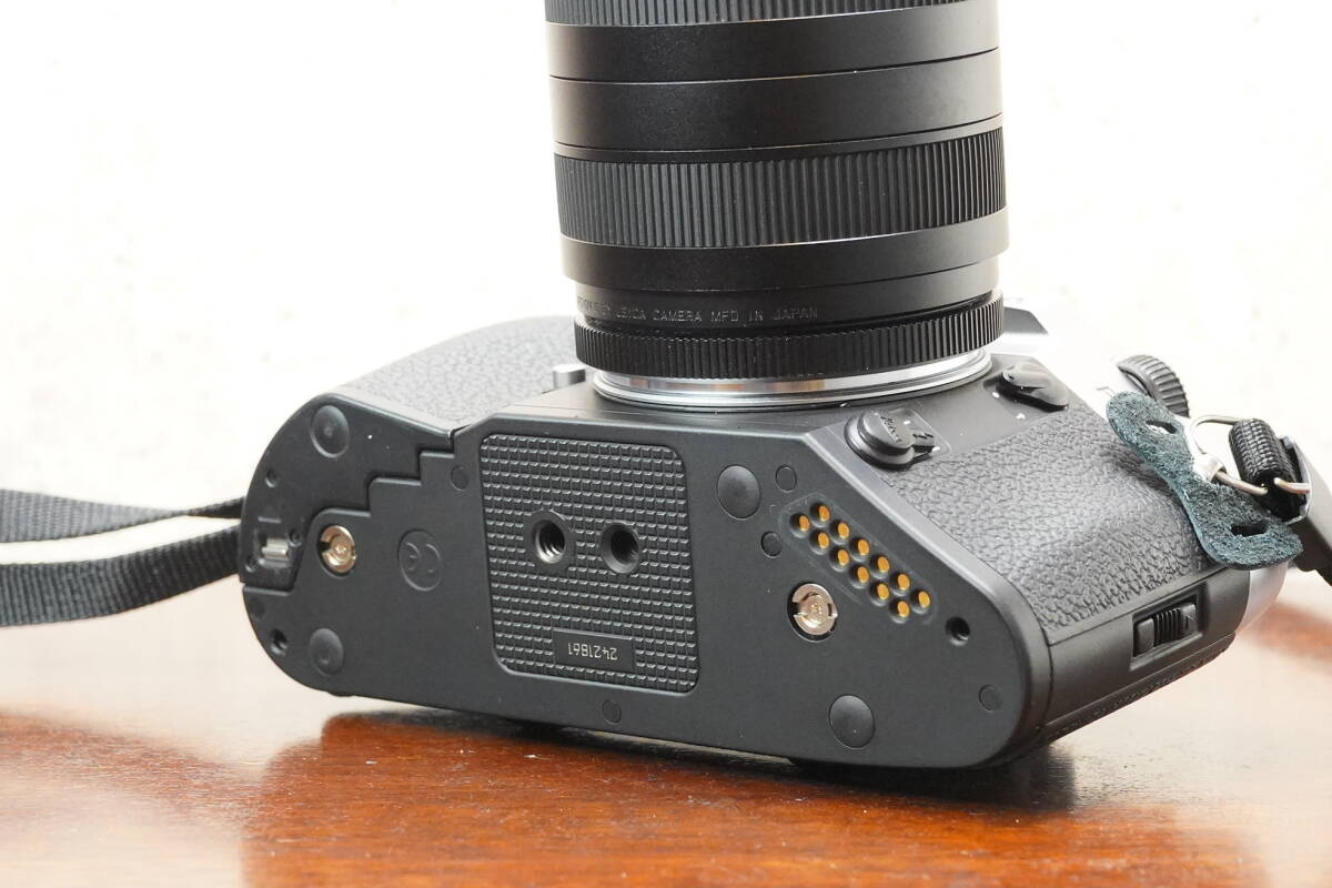 Leica R8 Camera Body Silver + Vario-Elmar-R 28-70mm F3.5-4.5 Lens [p1214504475]