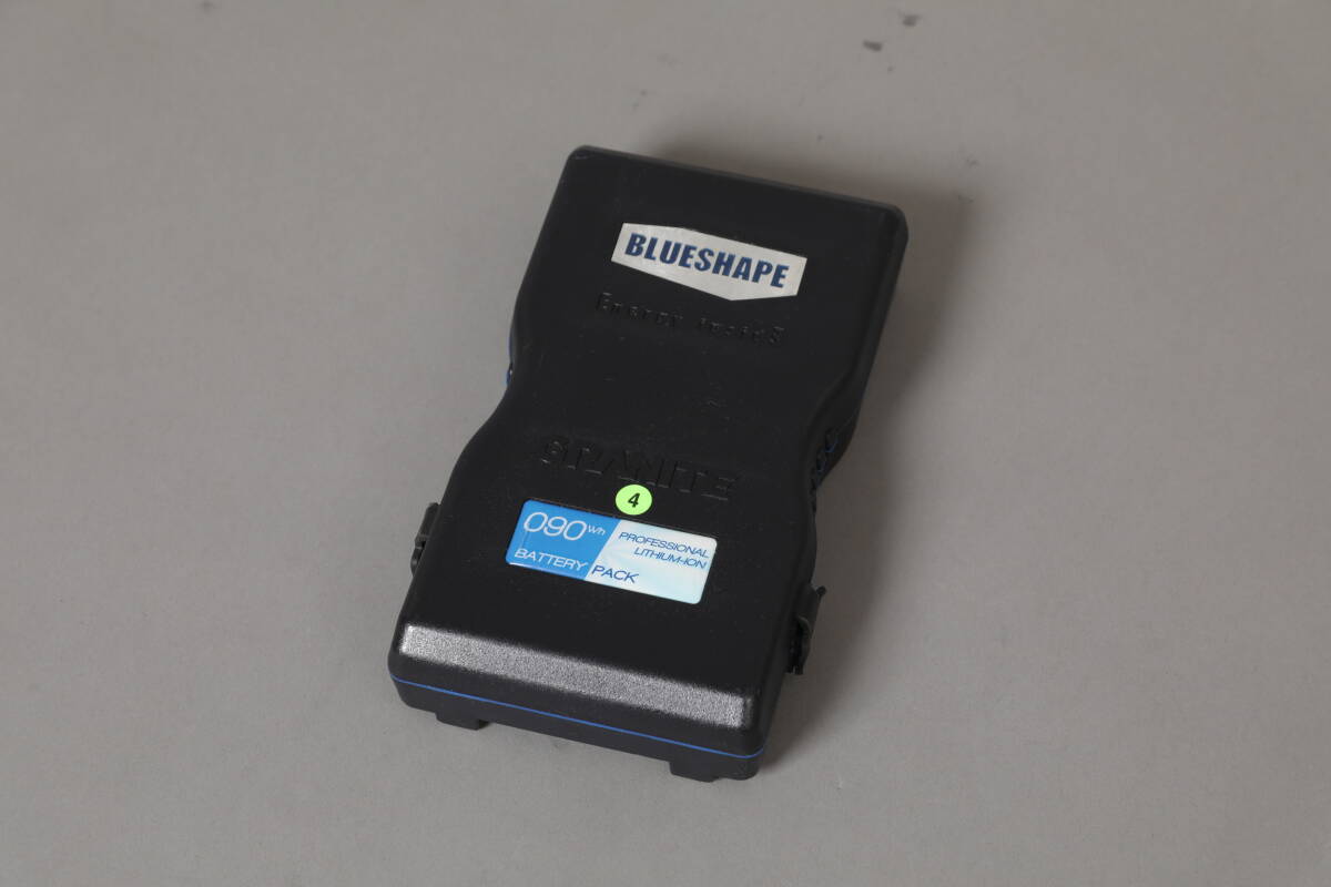 BLUE SHAPE V-mount Battery 90Wh with Charger - 4 Pieces [m1215225133]