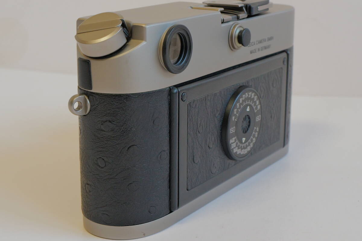 Leica M6 Titanium Camera [r1215493920]