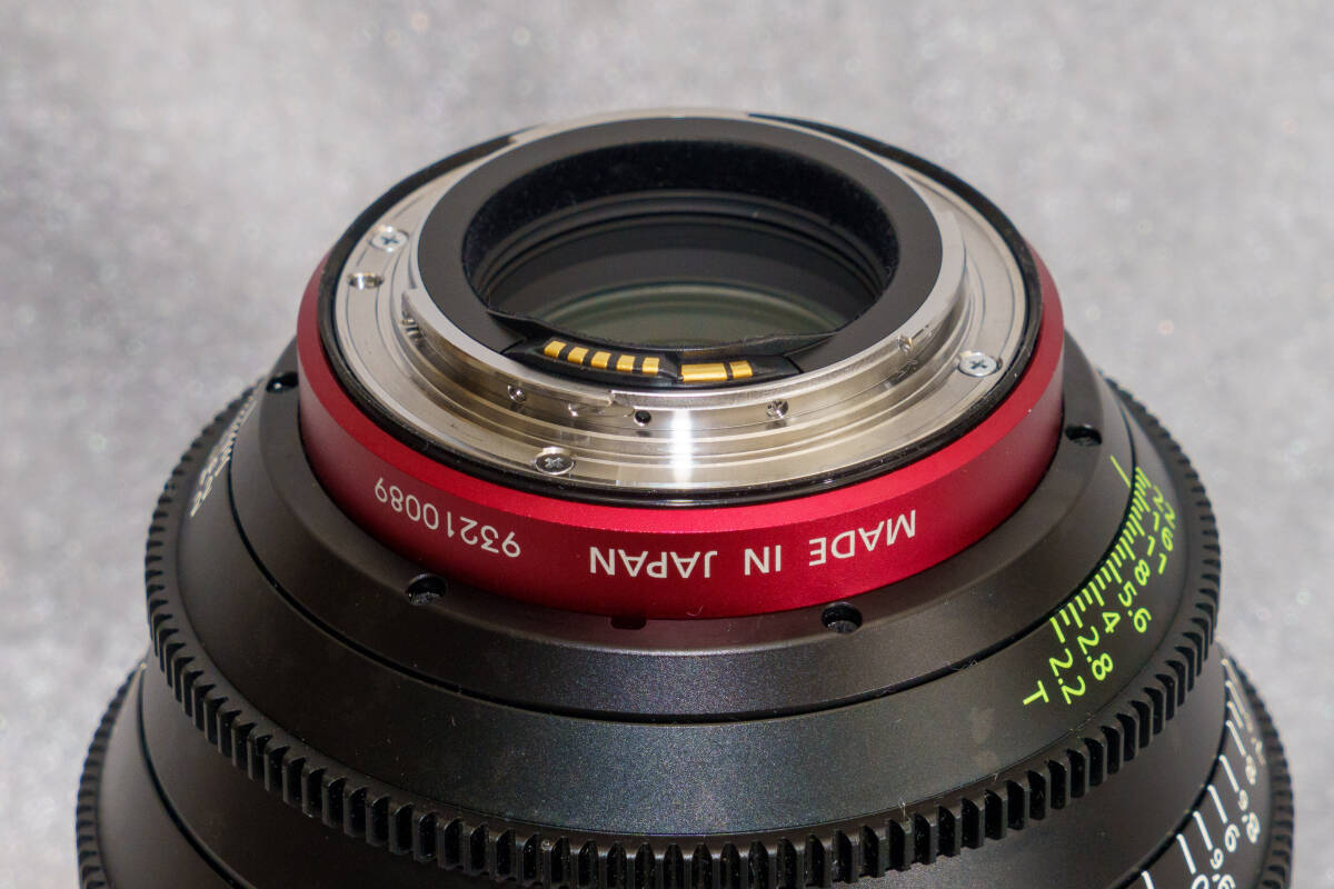 Canon CN-E135mm T2.2 L F Cinema Lens [e1216086511]