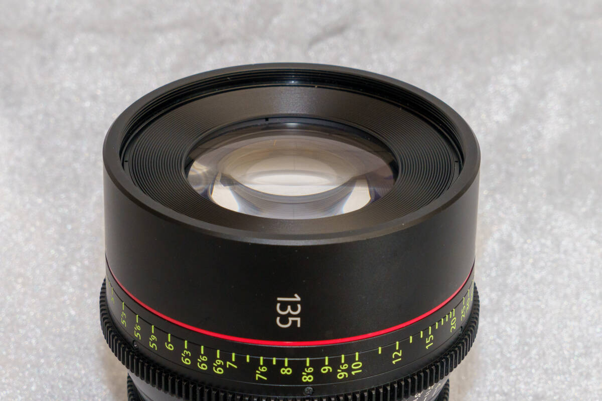 Canon CN-E135mm T2.2 L F Cinema Lens [e1216086511]