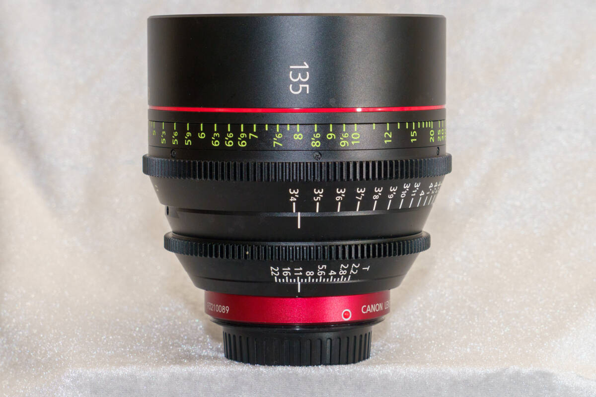 Canon CN-E135mm T2.2 L F Cinema Lens [e1216086511]