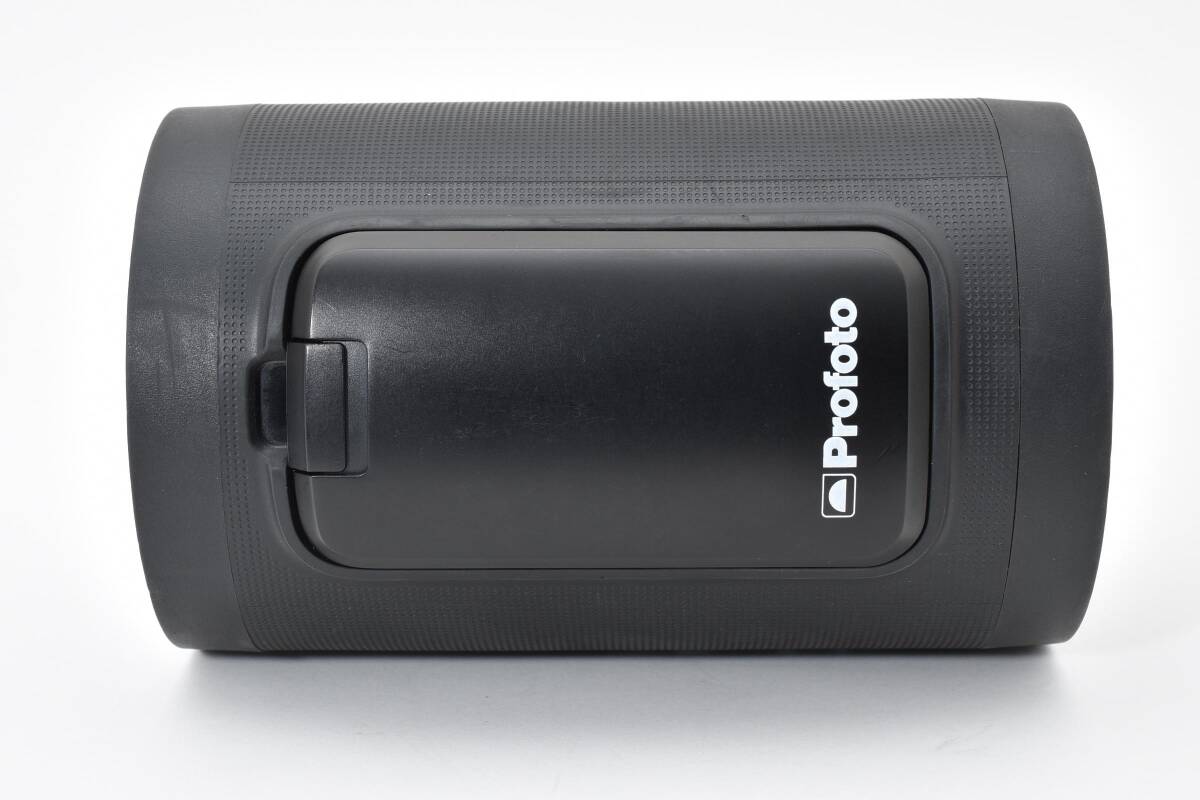 Profoto A2 901250 Battery Powered Monolight 100Ws with Battery and Charger [d1217148975]