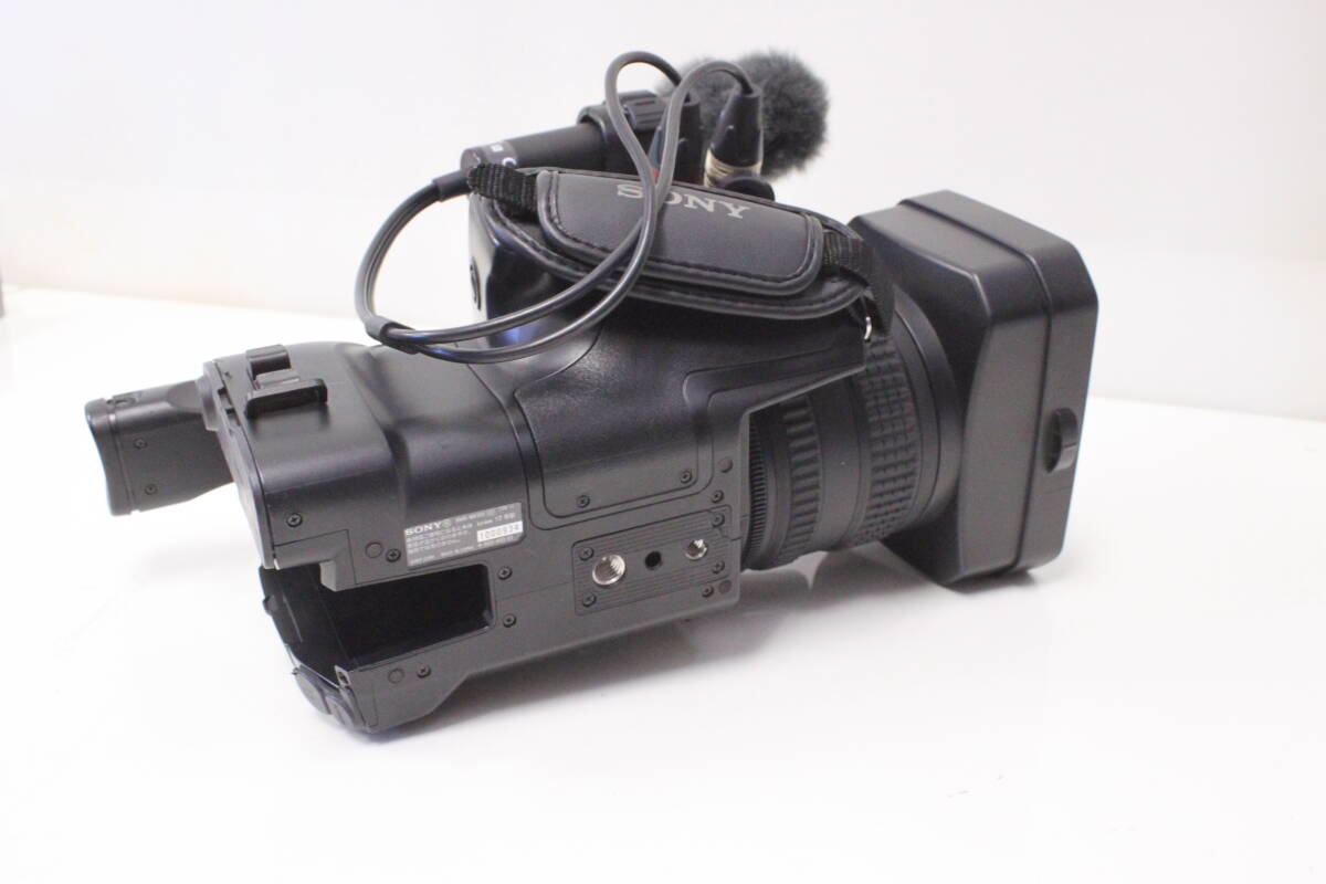 SONY HXR-NX100 Camcorder with SONY ECM-MS2 Condenser Microphone and Battery [g1217191565]