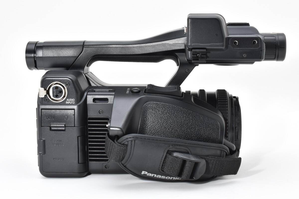 Panasonic AG-AC30 Full HD Camcorder 1080p [j1221316686]