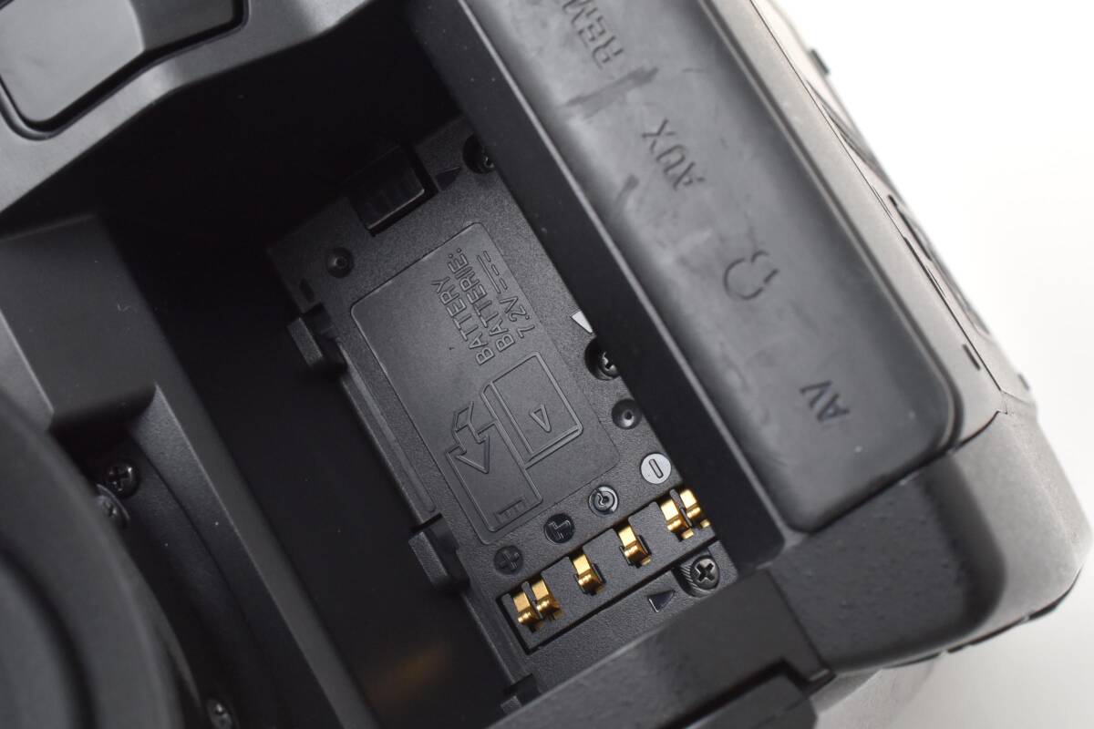JVC GY-HM175 4K Camcorder [b1225439080]