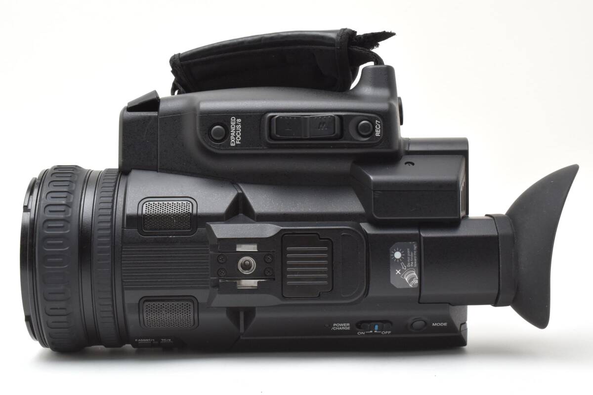 JVC GY-HM175 4K Camcorder [b1225439080]