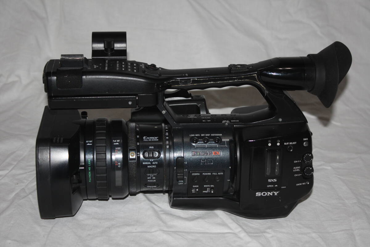 SONY PMW-EX1R Professional Video Camera [r1227307134]