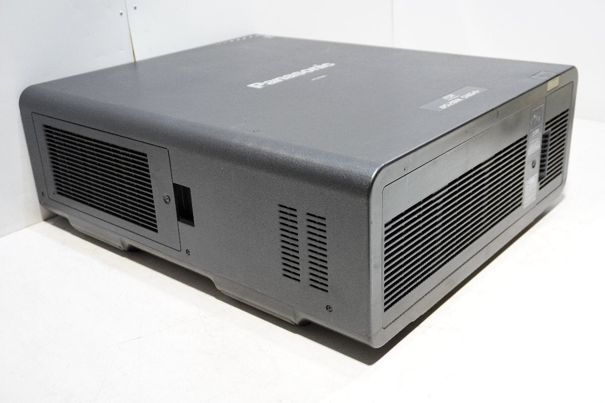 Panasonic PT-DS20K DLP Projector [l1229918615]