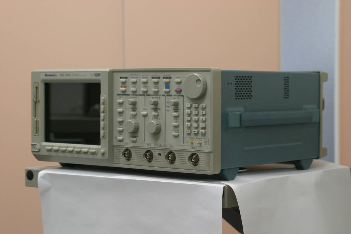 Tektronix TDS784D Digital Oscilloscope [1230412100]