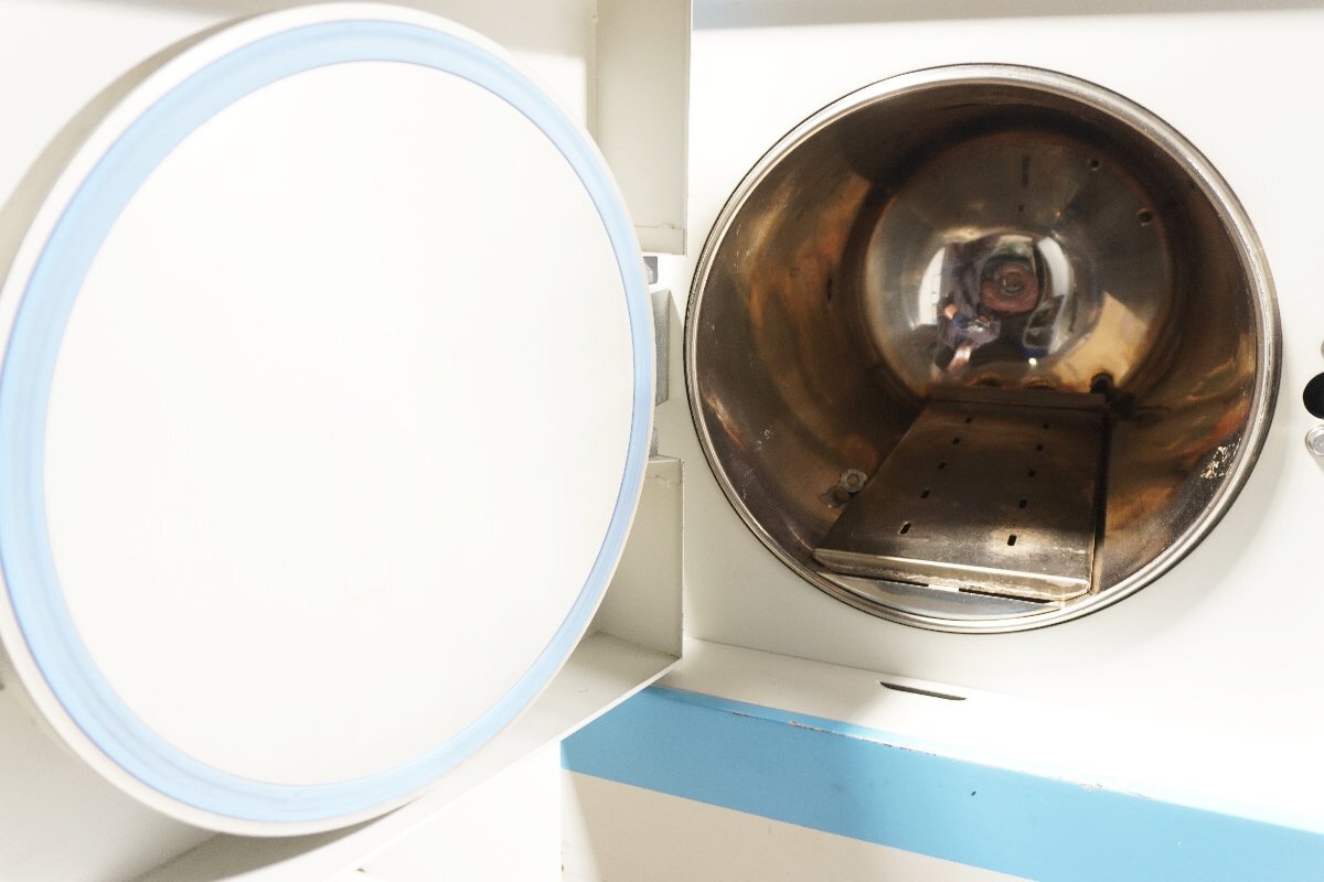 Hillson Super Clave SG330V Steam Sterilizer Autoclave (for parts) [k1234711370]