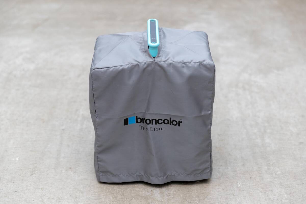 Broncolor Grafit A4 3200ws Generator 100V [k1235814345]