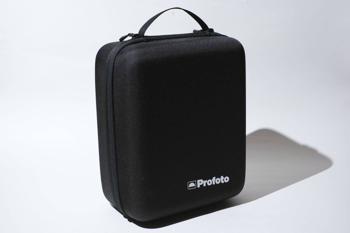 Profoto B10X Studio Flash with Case [c1236021584]