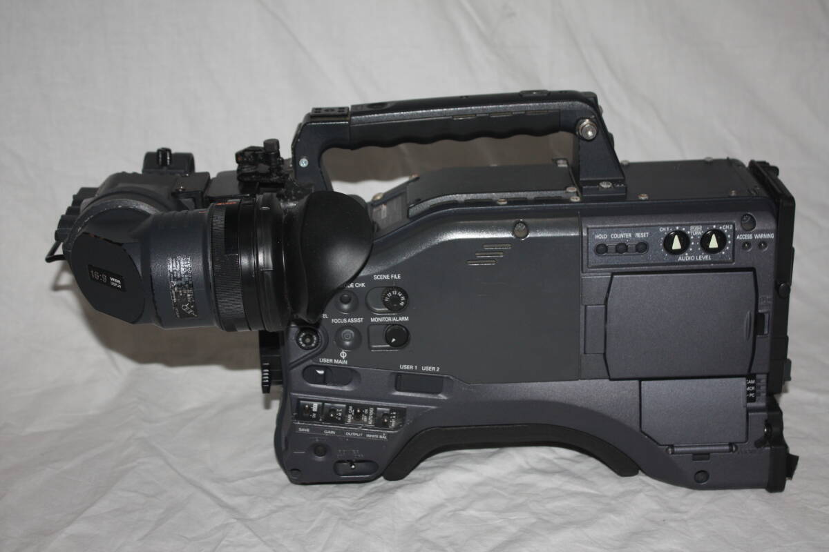 Panasonic AG-HPX555 Professional Shoulder Video Camera [v1238058810]