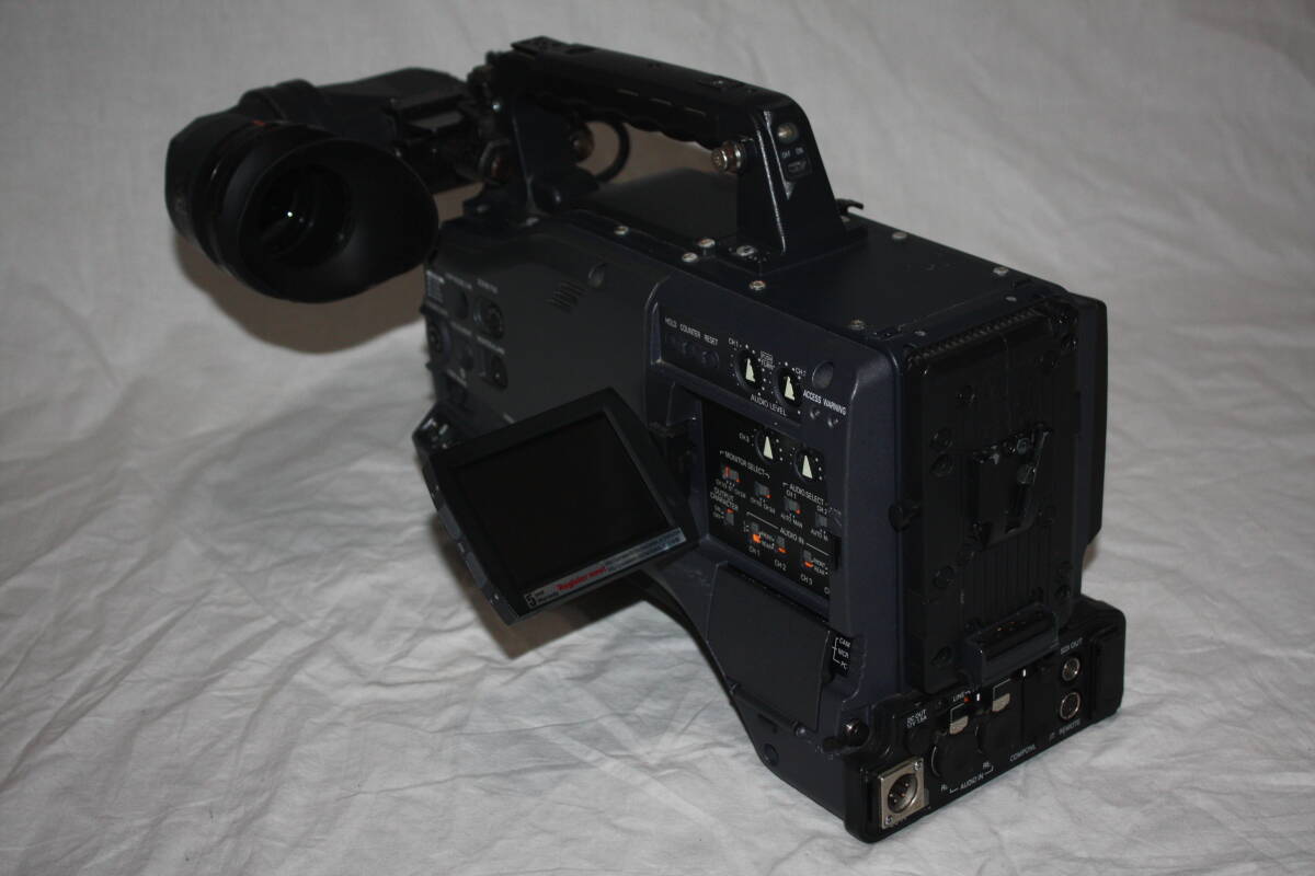 Panasonic AG-HPX555 Professional Shoulder Video Camera [v1238058810]