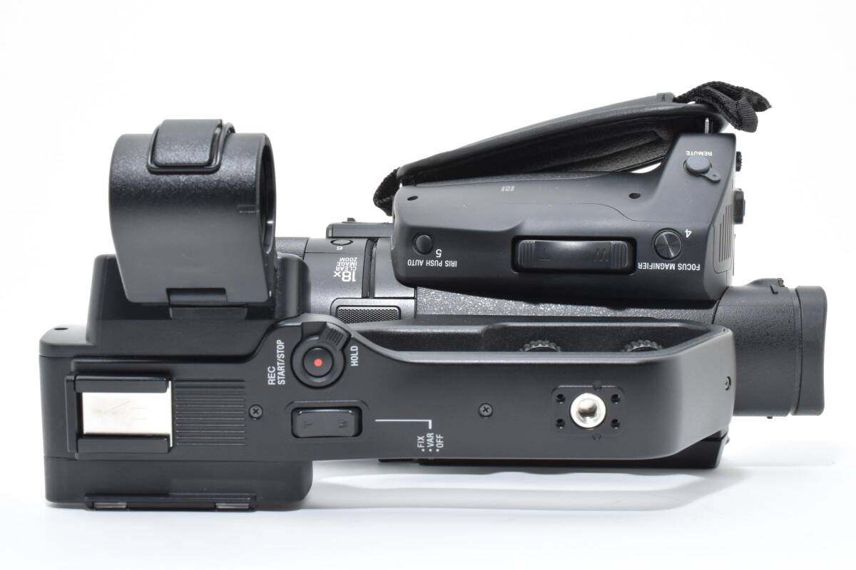 Sony HXR-NX80 [g1238902135]