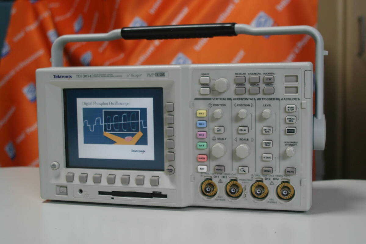 Tektronix TDS3054B Digital Oscilloscope [v1239095866]
