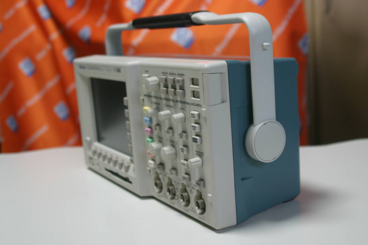 Tektronix TDS3054B Digital Oscilloscope [v1239095866]