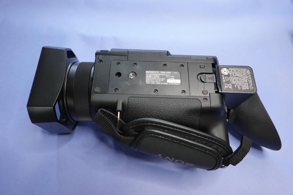 Sony PXW-Z90 4K Professional Video Camera Full Set with Mic and Batteries [w1241190325]