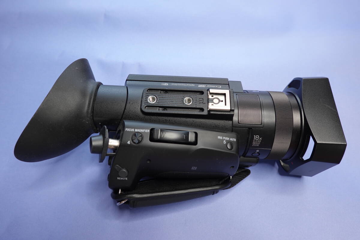 Sony PXW-Z90 4K Professional Video Camera Full Set with Mic and Batteries [w1241190325]